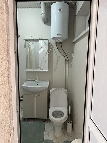 Аренда комнат: Срочно сдается 1 комнатная квартира гостиничного типа. Кухня общая(в — 3