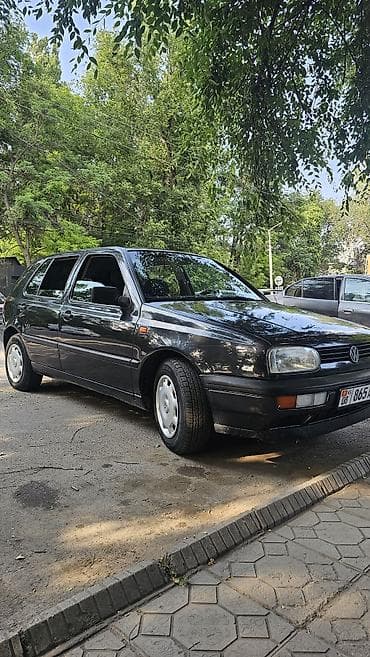 byd e2 2022: Volkswagen Golf: 1992 г., 1.8 л, Механика, Бензин, Хэтчбэк — 2
