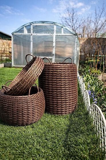 куплю кухонный уголок: Набор плетёных кашпо/корзин для сада - Комплект состоит из 3 изделий — 2