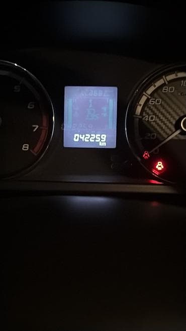 Mitsubishi L200: 2023 г., 2.4 л, Механика, Газ, Пикап — 5