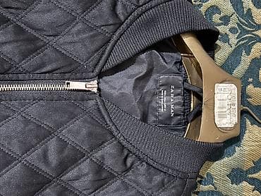 Стеганая мужская куртка-бомбер ZARA MAN - Цвет: черный - Фактура