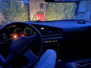 handa fit: Mazda 626: 1989 г., 2 л, Механика, Бензин, Лифтбек — 9
