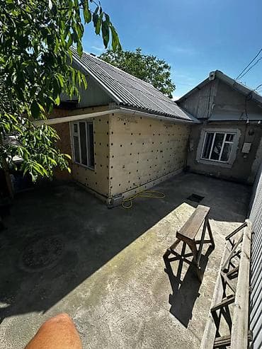 2комнат: На продажу пол дома 2,4соток. 2-комнатная. Первая линия Есть — 3