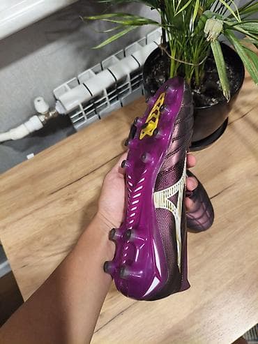 Бутсы: Футбольные бутсы Mizuno Morelia Neo Носил на пару игр, очень удобные — 3