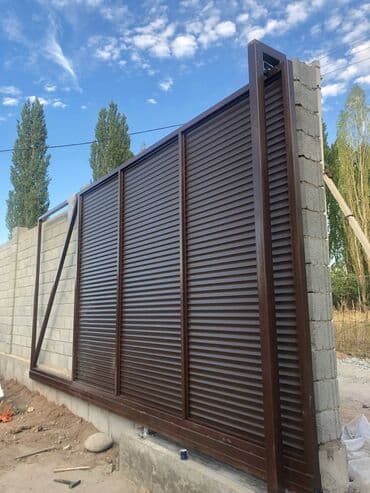 ворота с пультом: Алюминиевые, Автоматические, Длина: 6 м, Alutech, Консольная конструкция, Для гаража, Для частного дома, С калиткой, В рассрочку, Новый, Бесплатная установка — 3