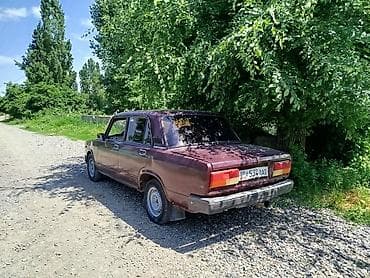бюджетные авто: ВАЗ (ЛАДА) 2107: 2006 г., 1.6 л, Механика, Бензин, Седан — 4