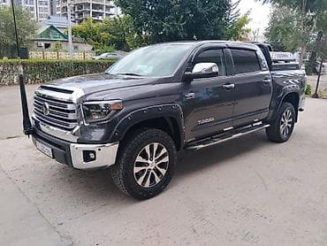 Toyota Тундра: 2021 г., 5.7 л, Автомат, Бензин, Пикап — 1
