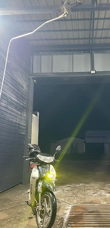 Скутер Honda (тип Cub/Underbone) - Легкий городской скутер с передним