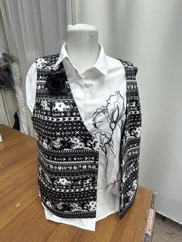 теннисный юбка: Женские жилеты, черно‑белая гамма, несколько вариантов принта — 9