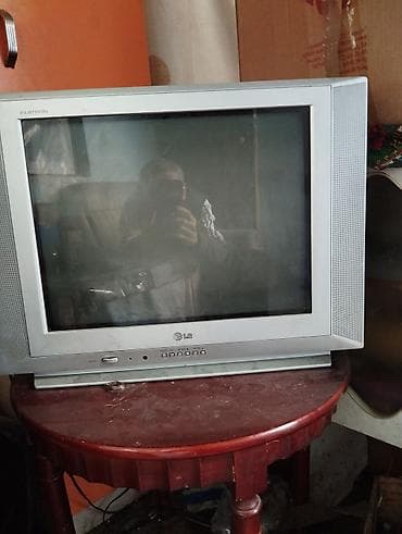 xbox 360 console: Телевизор LG Flatron (кинескопный) в месте с ресивером — 2