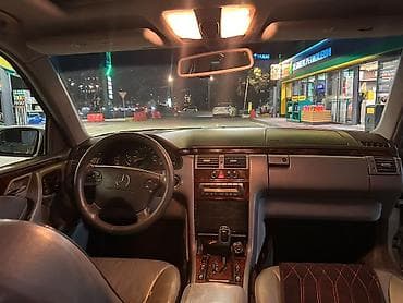 210: Mercedes-Benz E-Class: 2000 г., 3.2 л, Автомат, Бензин, Седан — 5