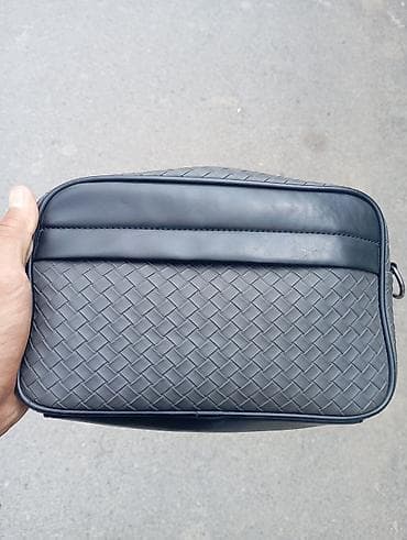 барсетка барселона: Барсетка, Bottega Veneta, Материал: Комбинированный материал, Застежка на магните, Застежка на молнии, Оригинал, Б/у — 1
