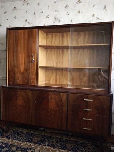 стол стулдары менен: Сервант, Колдонулган, Башка материал — 2