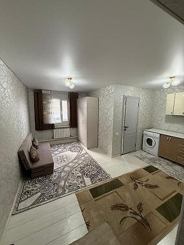 особняк с баней: Студия 1 комнатный Все условими Стиральный Холодильник Ванна душ — 1