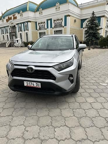 армянских номерах: Toyota RAV4: 2020 г., 2.5 л, Автомат, Бензин, Кроссовер — 4