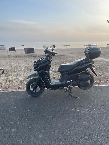 альфа мото: Скутер/Tank 150 куб бенали матор скутер черного цвета с задним кофром — 5