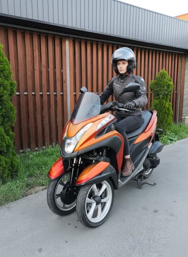 купить трехколесный электроскутер бу: Тип скутера Yamaha, 125 куб. см, Бензин, Б/у — 1