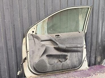 Автозапчасти: Дверь Передняя правая Honda, Б/у, Оригинал — 1