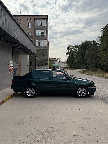 витц капот: Volkswagen Vento: 1995 г., 1.8 л, Механика, Бензин, Седан — 4
