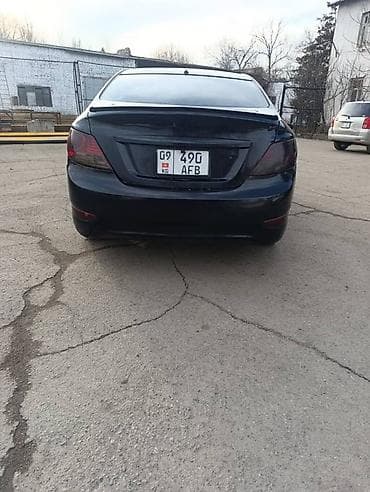Hyundai Accent: 2013 г., 1.6 л, Механика, Бензин, Седан