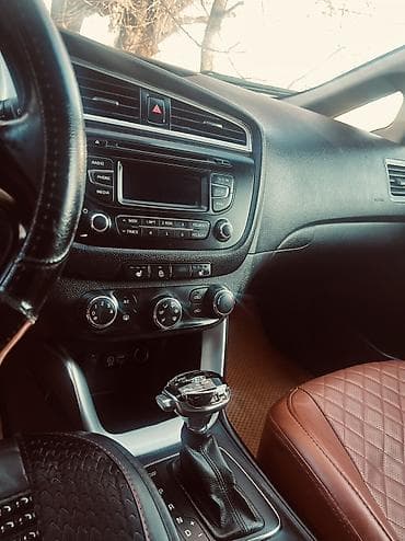 hyundai getz 2: Kia Ceed: 2017 г., 1.6 л, Автомат, Бензин — 5