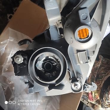 lada 10: Комплект передних фар Toyota 2003 г., Новый, Аналог, Китай — 3