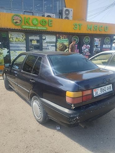 электр авто: Volkswagen Vento: 1993 г., 1.8 л, Кол менен иштөөчү, Бензин, Седан — 2