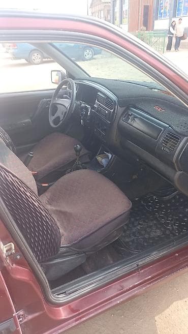 лабо багажник: Volkswagen Vento: 1993 г., 1.8 л, Ручные, Бензин, Седан — 7