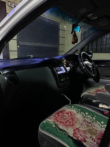 Транспорт: Toyota Ipsum: 2001 г., 2.4 л, Автомат, Бензин, Минивэн — 9