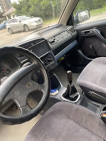 Продажа авто: Volkswagen Vento: 1992 г., 1.8 л, Механика, Бензин, Седан — 6