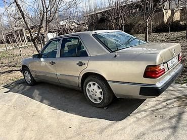 мисубиси спейс стар: Mercedes-Benz W124: 1992 г., 2.3 л, Бензин, Седан — 3