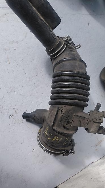 Патрубок Toyota 2002 г., Б/у, Оригинал, Япония