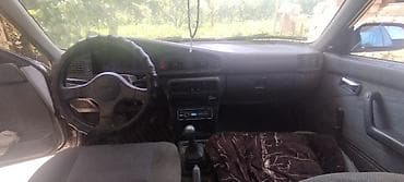 Транспорт: Mazda 626: 1991 г., 2 л, Механика, Бензин, Седан — 6