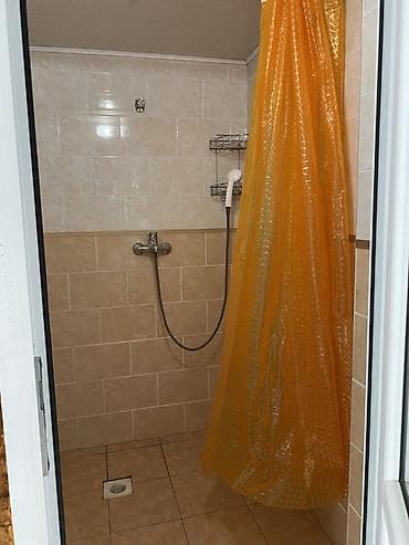 помещение кухня: Иссык куль ! Чолпон ата ! До пляжа 10 минут ! С 1 августа по 20 — 6