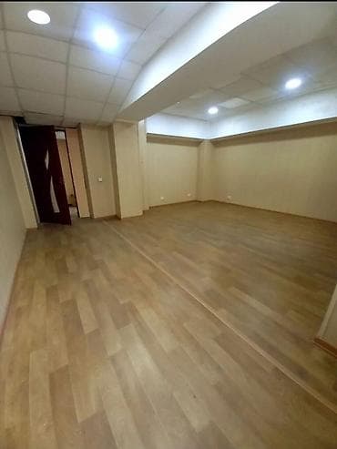 поля футбол бишкек: Аренда офисов, 30 м², В жилом комплексе, 1 линия — 2