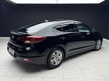 Hyundai Elantra: 2018 г., 2 л, Автомат, Бензин, Седан — 4