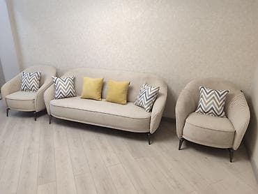 1 спальный диван: Прямой диван, Новый, Трехместный — 3