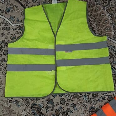 кители поварские и фартуки: Рабочий комплект одежды: утеплённая куртка и сигнальный жилетки в — 4