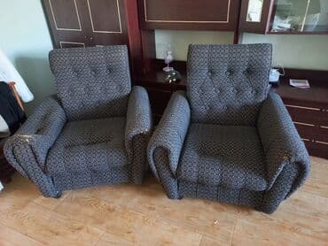 продаются бу стулья: Кресло для дома 2 шт На одном подлокотнике надо добавить немного — 1