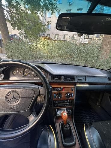 абуди 80: Mercedes-Benz W124: 1994 г., 2.2 л, Механика, Бензин, Седан — 4