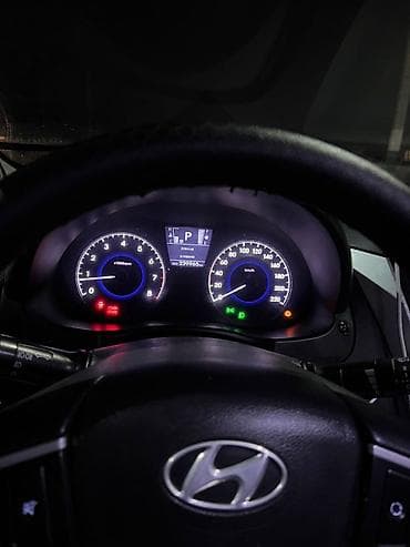 sprinter 2003: Hyundai Solaris: 2011 г., 1.6 л, Автомат, Бензин, Седан — 9