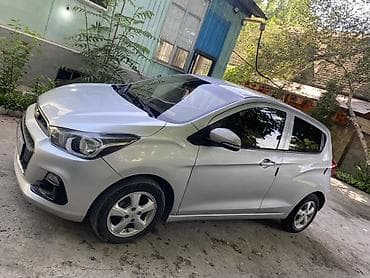 хунчи авто: Chevrolet Spark: 2017 г., 1 л, Автомат, Бензин, Хэтчбэк — 2