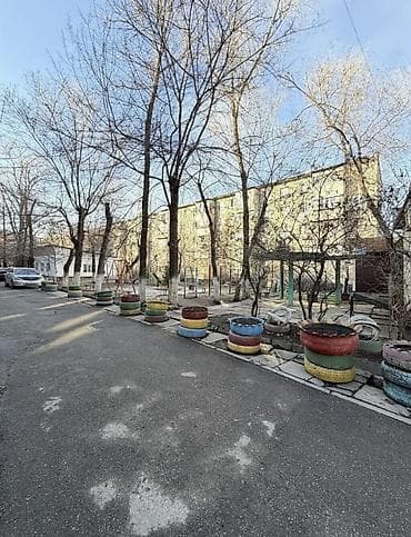 room: 1 комната, 4 м², 4 этаж — 3