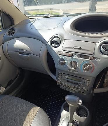 toyta vitz: Toyota Vitz: 2002 г., 1.3 л, Автомат, Бензин, Хэтчбэк — 3