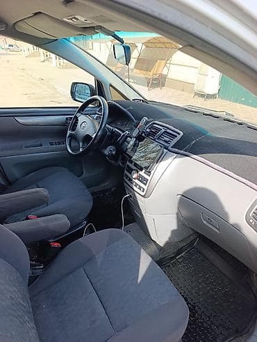 iveco dayli: Toyota Ipsum: 2002 г., Автомат, Бензин, Минивэн — 6