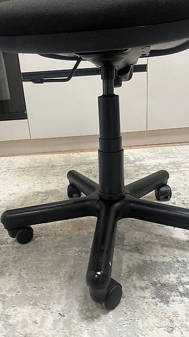 Оңдоп-түзөө жана курулуш: Кеңсе отургучу, Колдонулган, түсү - Кара, Желим — 5