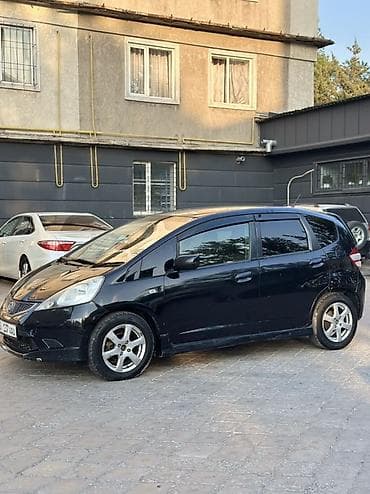 Продажа авто: Honda Fit: 2008 г., 1.3 л, Автомат, Бензин, Хэтчбэк — 3