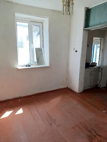 продаю дом с квартирантами: Сдается пол дома состоящий из 2х спален кухни и прихожей на длительный — 1