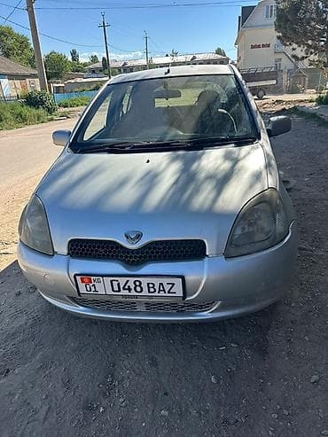 другая мото: Toyota Vitz: 2000 г., 1 л, Автомат, Бензин, Хэтчбэк — 1