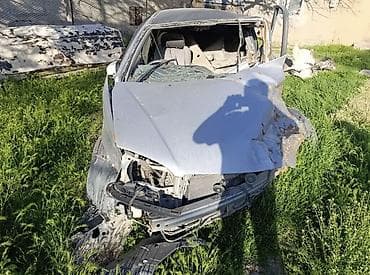 битые машины продажу: Honda Avancier: 2003 г. — 4